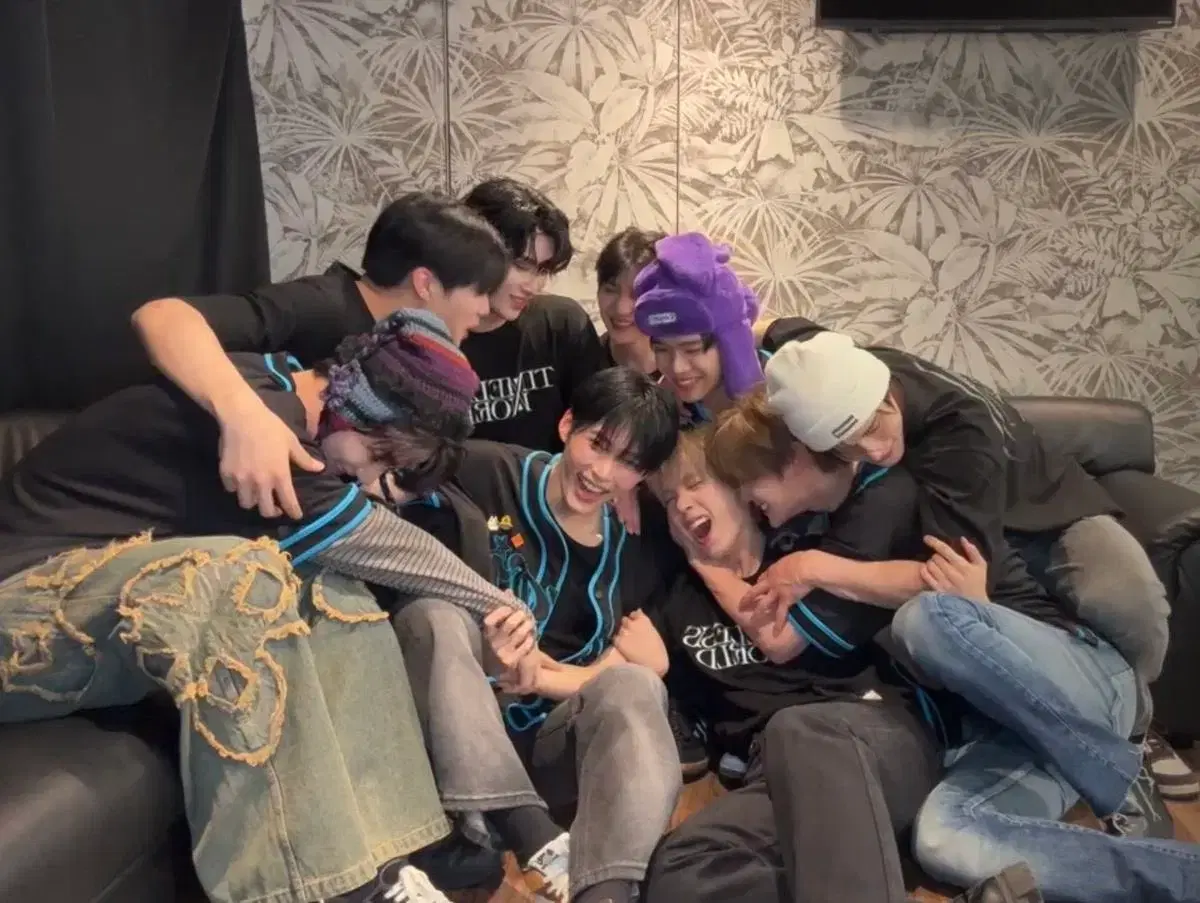 thumbnail-0